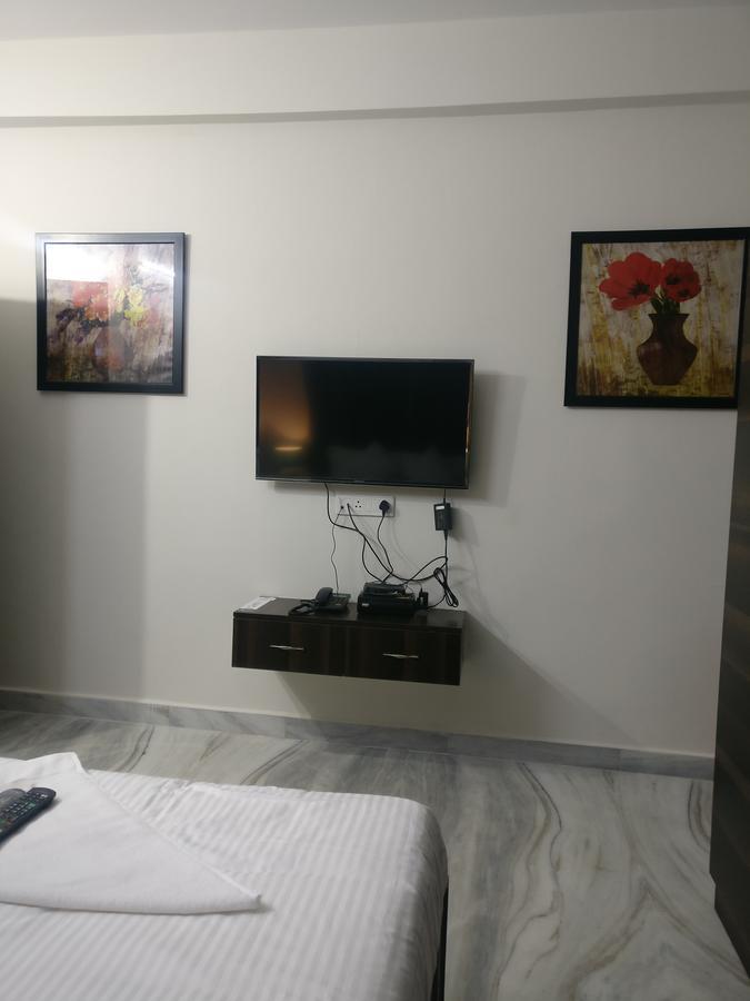Misty Lake Guest House Hyderabad Exterior photo